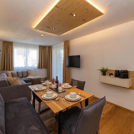 Fesh Living Lejlighed